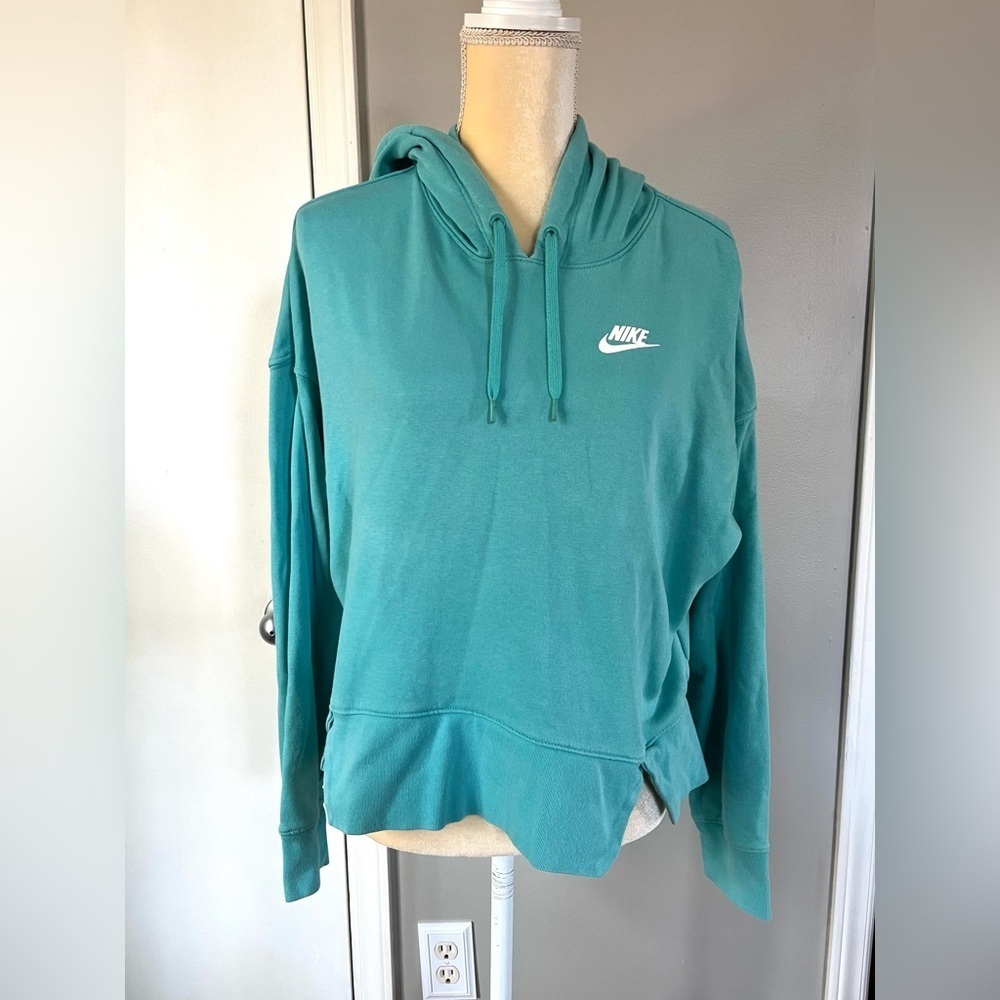 Nike Woman’s Teal Lightweight Pullover Athletic Hoodie Size Small